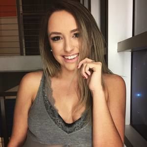 Meet your Posher, Kenzie